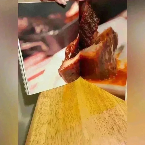 Sweetie Pie’s Cookbook Soul Food - Picture 3 of 3